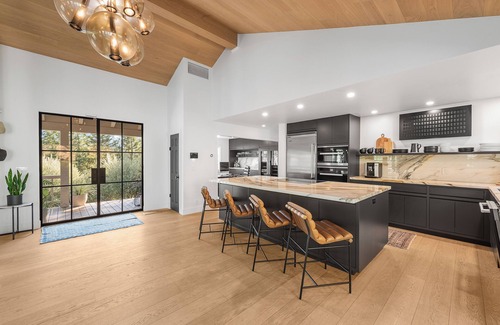 Calistoga House | Bottle Rock! Gorgeous house with pool and jacuzzi!