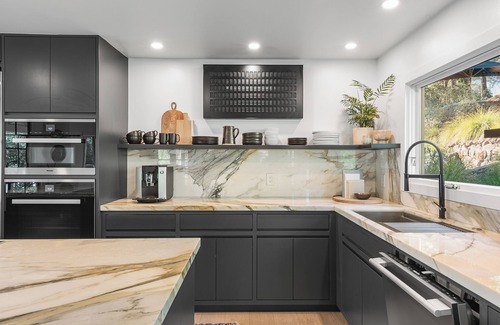 Calistoga House | Bottle Rock! Gorgeous house with pool and jacuzzi!