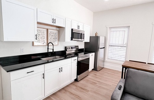 Windsor Park Apartment | Bottleworks BnB