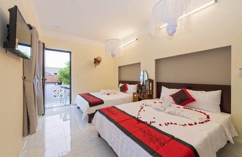 Cam Chau Hotel | Bougain Villeas Homestay