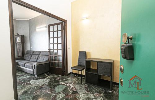 San Teodoro Apartment | Bouganville House by ML WHITE HOUSE