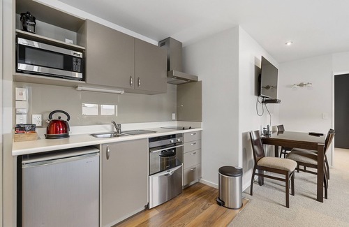 Lower Hutt Hotel | Boulcott Lodge