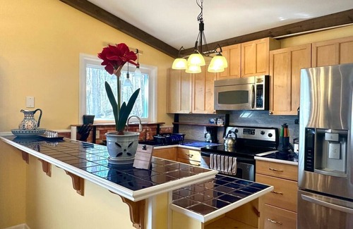 Chapel Hill House | Boulder Oaks Getaway