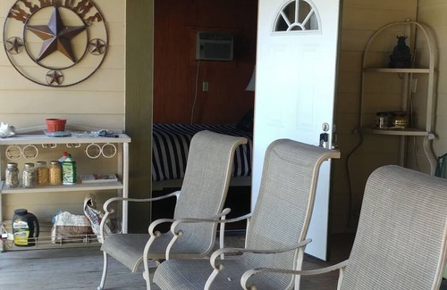 Bandera House | Boulderdash Cabin Riverfront retreat!