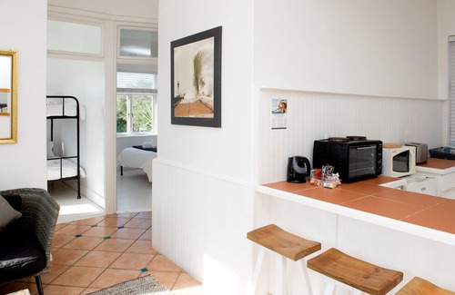 Simon's Town House | Boulders Beach Hotel, Cafe and Curio