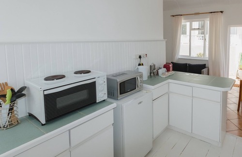 Simon's Town House | Boulders Beach Hotel, Cafe and Curio
