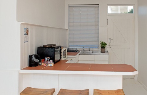 Simon's Town House | Boulders Beach Hotel, Cafe and Curio