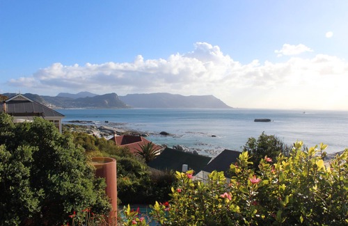 Simon's Town House | Boulders Beach House