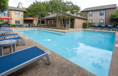Far North Dallas Apartment | Boulevard Stays Tranquil 1BR King Suite Pool, Gym, Parking 04
