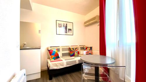 Republique–Point-du-Jour Apartment | Boulogne Résidence Hotel