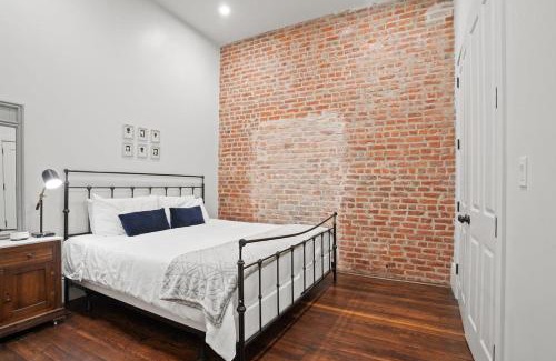 Central Business District Hotel | Bourbon Street Hotel Stay Group Friendly