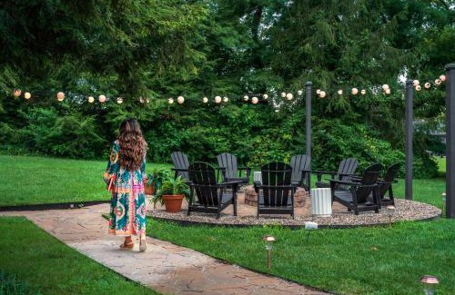 Frankfort House | Bourbon Trail - Golf Sim, Speakeasy, Sauna, Hot Tub