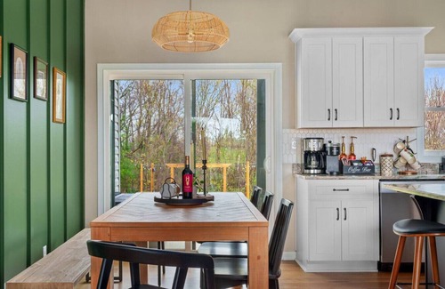 Southville House | Bourbon Trail*Hot Tub*Sauna*Mini Golf*WiFi*EVSE