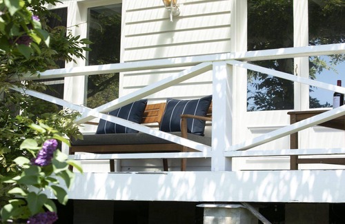 Mittagong House | Bourne Cottage – book 3, pay 2 in May