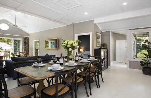 Mittagong House | Bourne Cottage – book 3, pay 2 in May