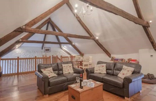 Highampton House | Boutique 16th century barn conversion - sleeps 4, deepest Devon