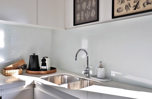 Ultimo Apartment | Boutique 2BR Penthouse - Split Level· View· Parking