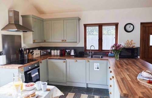 Monmouth Cottage | Boutique 3-bedroom cottage in a stunning countryside location with private deck and hot tub