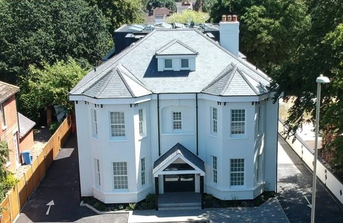 Rushmoor District Apartment | Boutique Apartments by Viridian Apartments