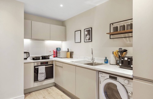 Knowsthorpe Apartment | Boutique Beautiful Leeds Gem - Sleeps 2