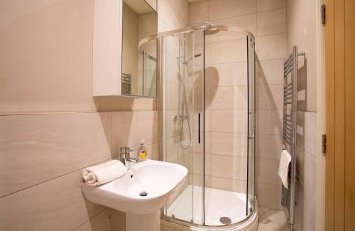 Harrogate City Centre Apartment | Boutique Central 2 bed In Harrogate