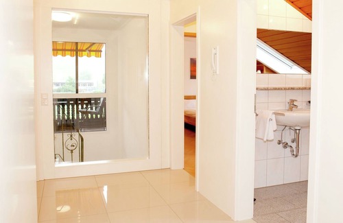 Huttenthal Apartment | Boutique Apartment in Hüttenthal with Balcony and Terrace
