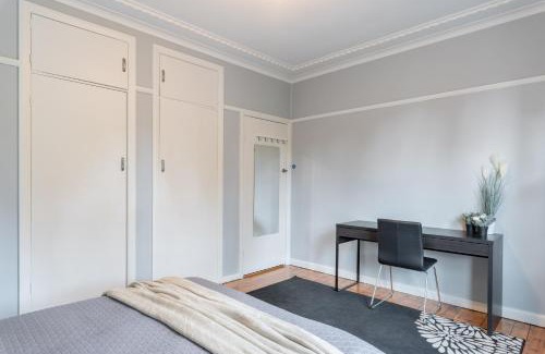 Carramar House | Boutique Double Room in Carramar - Close to Station & Shops - Shared Bathroom
