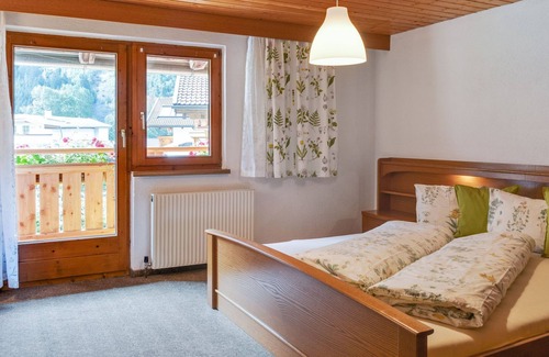 Runhof House | Boutique Holiday Home in Längenfeld near Ski Bus Stop