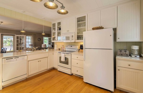Ephraim House | Boutique Home in Door County w/Eagle Harbor Views