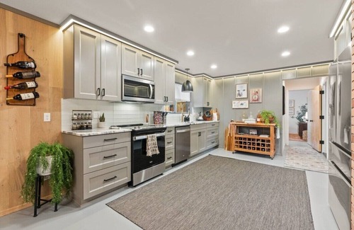 Newberg House | Boutique Home Nestled in Downtown Newberg