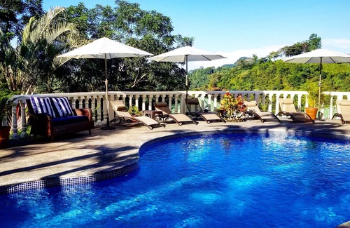 Tres Rios Apartment | Boutique Hotel, 5 minutes from the beach, has 5 Villas, & is great for families.