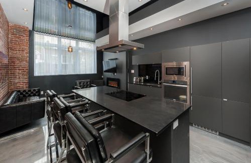 Milton Park Apartment | Boutique Lofts Milton Parc by Simplissimmo