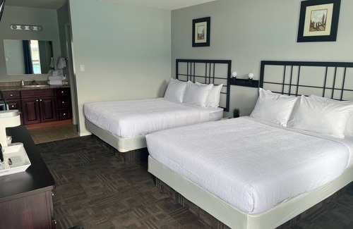 Okanagan-Similkameen Hotel | Boutique motel with private beach access & kitchenette