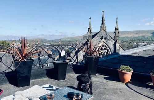 Clitheroe Apartment | Boutique penthouse apartment with rooftop terrace