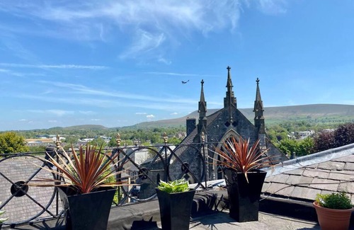 Clitheroe Apartment | Boutique penthouse apartment with rooftop terrace
