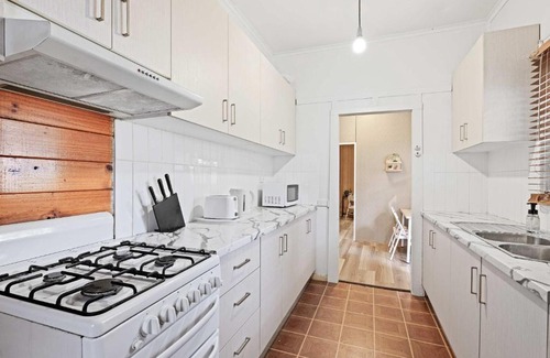 Granville House | Boutique Single Room - Centrally Located at Granville - External - Shared Bathroom