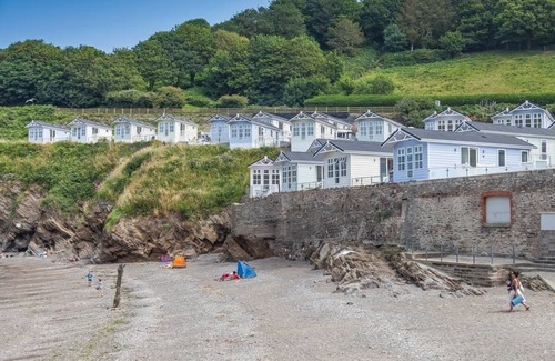 Hele Ski Chalet | Boutique style beach hut ideal for romantic getaways for all occasions.