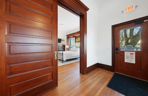 Sandusky House | Boutique Style Condo Near Downtown Waterfront