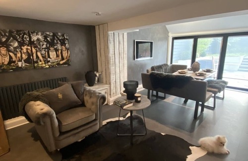 Henley-in-Arden Cottage | Boutique style 3 storey cottage/house in beautiful Henley in Arden Warwickshire