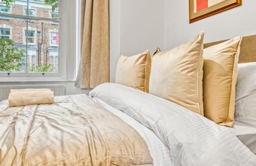 Shepherd's Bush Apartment | Boutique Stylish 1 Bedroom Apartment - SLEEPS 4