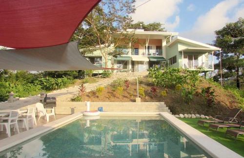 Samara Villa | Boutique Tropical Retreat, Sleeps 10, Perfect for Friends and Fams