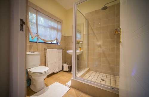 Somerset West House | Boutique Villa Guesthouse