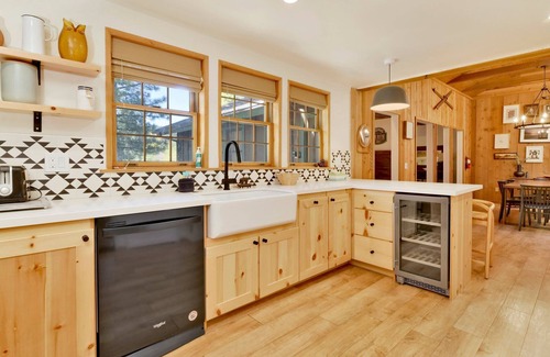 Upper Moonridge Cabin | BOW Canyon Cabin #2172