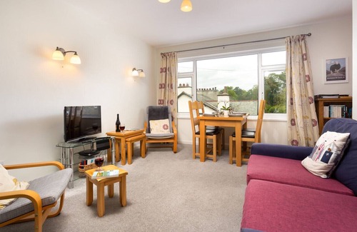 Bowness-on-Windermere Cottage | Bow Peak