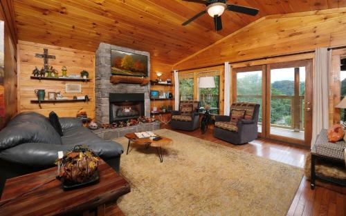 Gatlinburg - Pigeon Forge Villa | Bow Vista