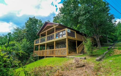 Gatlinburg - Pigeon Forge Villa | Bow Vista