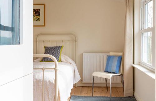 Dartmouth House | Bowden Retreats