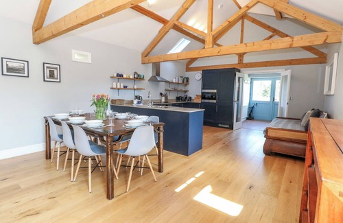 West Compton Cottage | BOWER COTTAGE, pet friendly, character holiday cottage in Beaminster