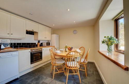 Porthcothan House | Bowgie