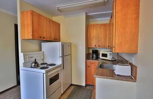 Okanagan-Similkameen Hotel | Bowmont Motel